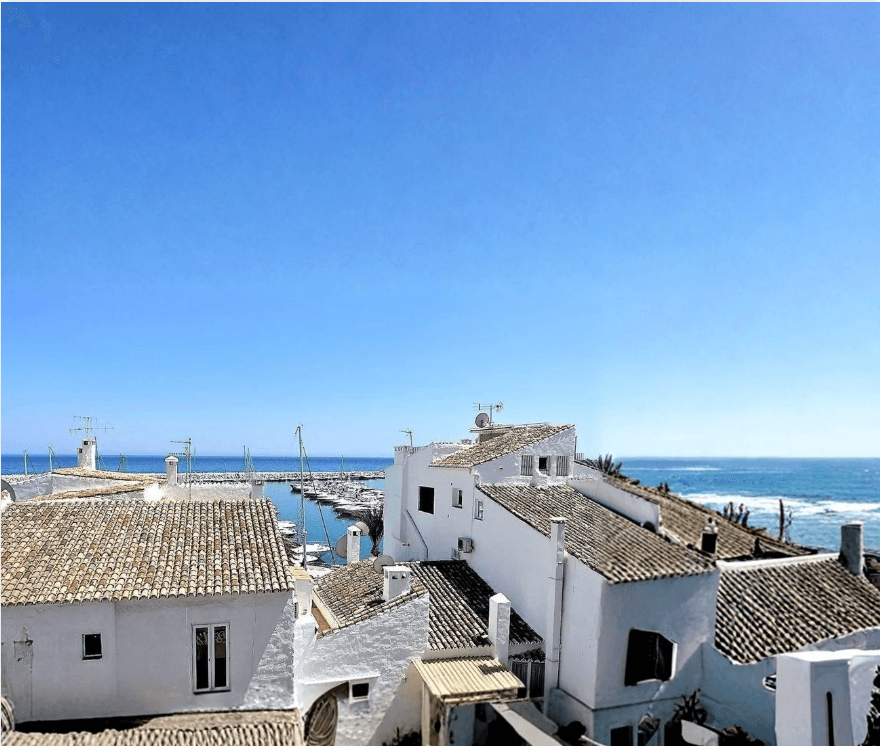 Sea view apartment in Puerto Banús Marbella property image